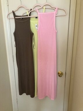 Lot of Old Navy dresses